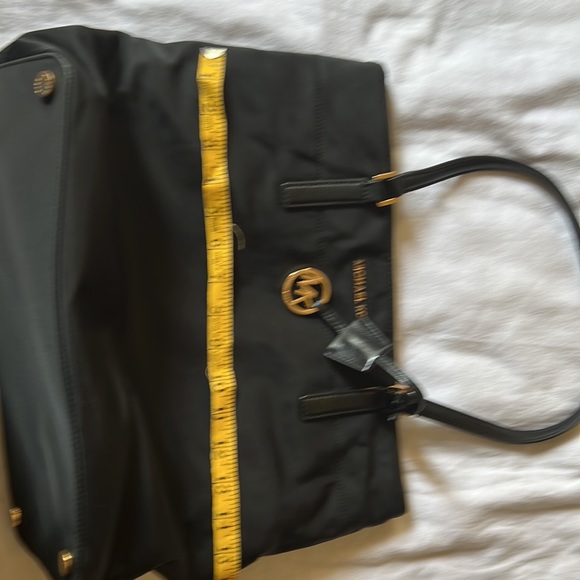 Michael Kors jet set nylon bag black color. - Picture 12 of 13